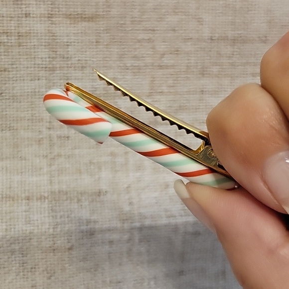 Candy Cane Hair Clips - Picture 3 of 4